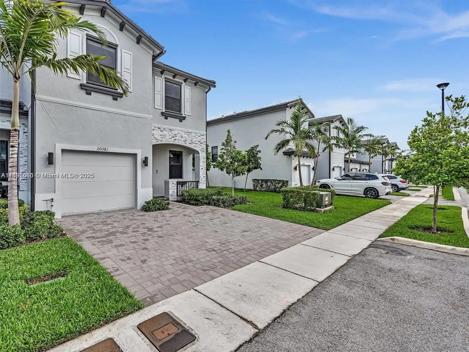 20381 NW 4th Ct, Miami Gardens FL 33169 photo 3