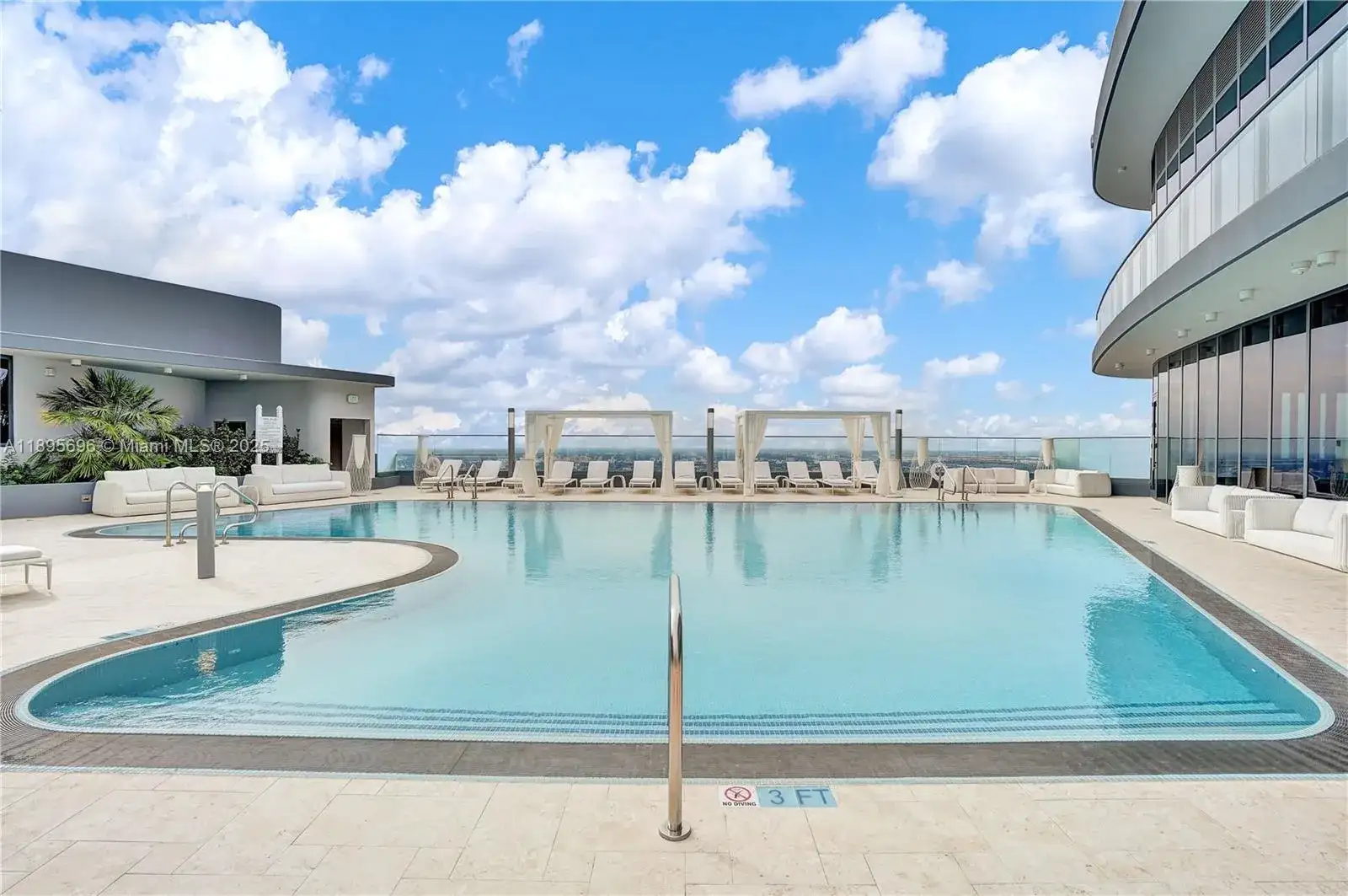 1000 Brickell Plaza # 3905, Miami FL 33131 photo 2