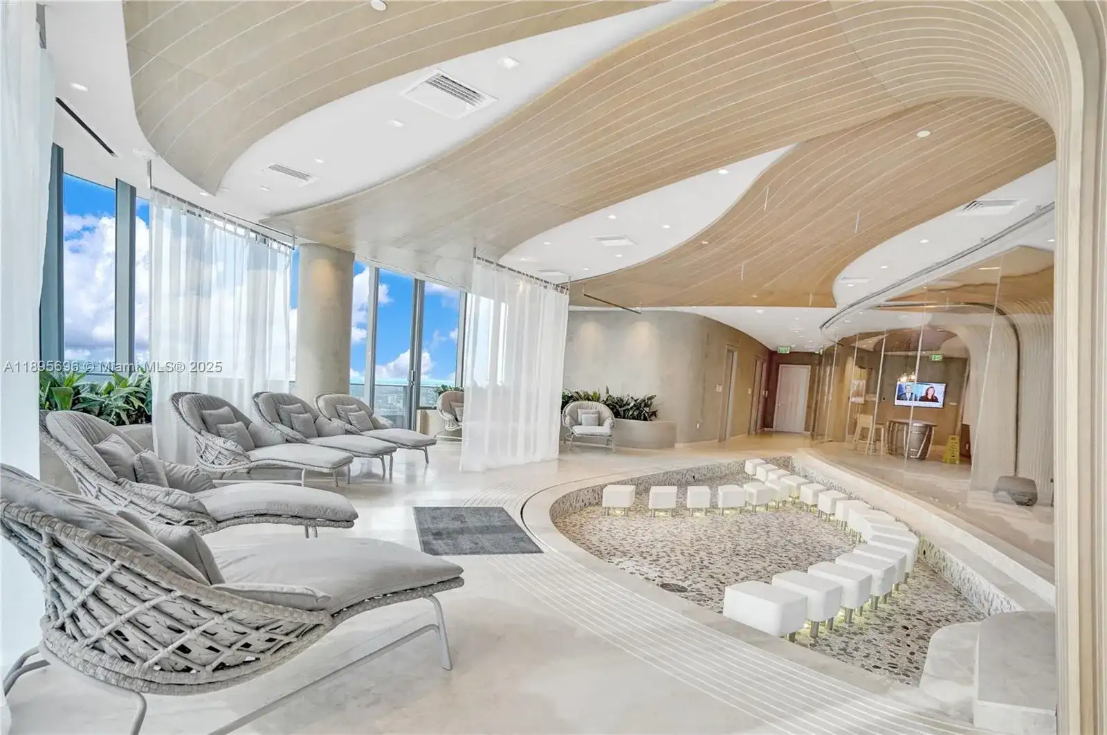 1000 Brickell Plaza # 3905, Miami FL 33131 photo 4