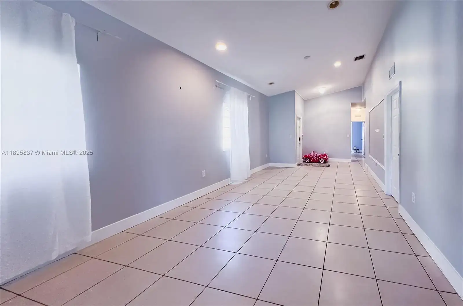 3353 NE 11th Dr, Homestead FL 33033 photo 3