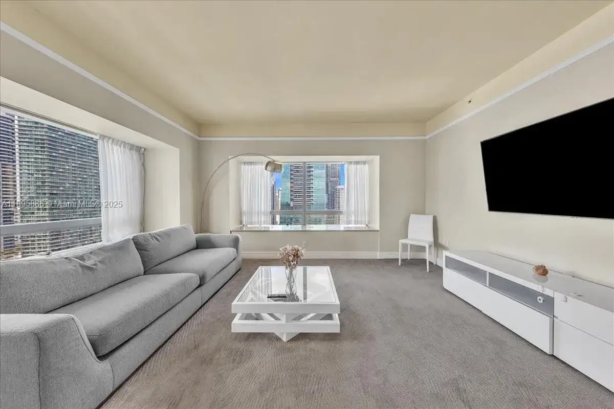 1435 Brickell Ave # 3112, Miami FL 33131 photo 4