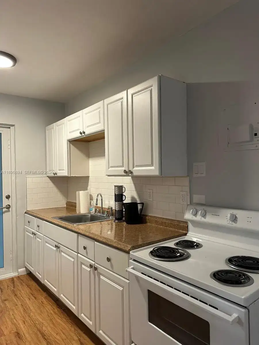 75 Washington Ave # 9, Miami Beach FL 33139 photo 3