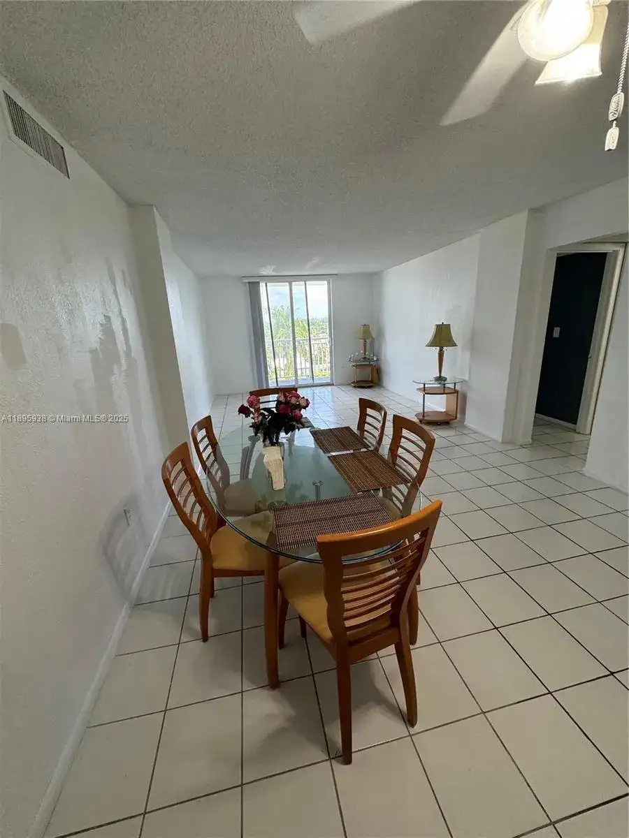 1251 NE 108th St # 602, Miami FL 33161 photo 2