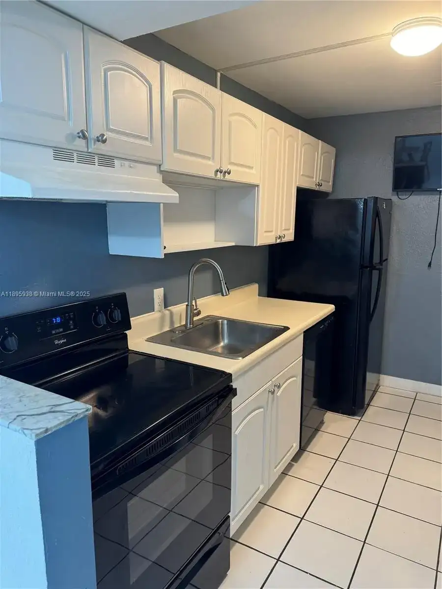 1251 NE 108th St # 602, Miami FL 33161 photo 3