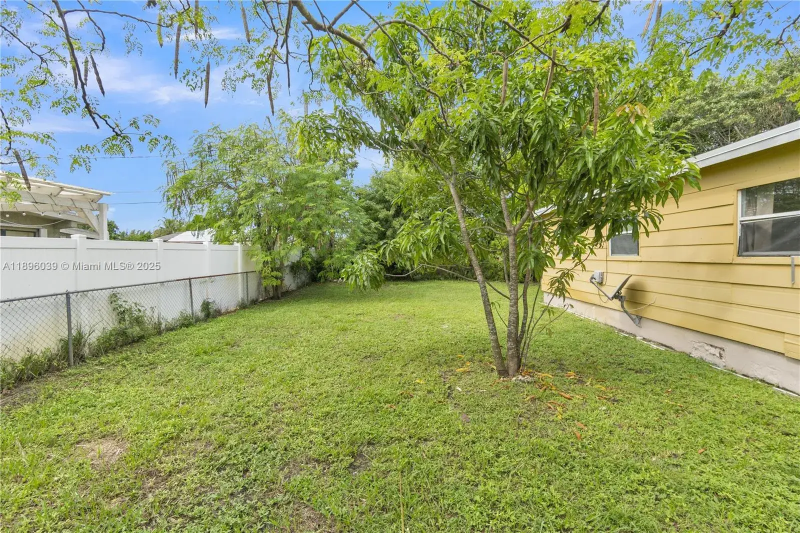 2005 NW 11th Ave, Fort Lauderdale FL 33311