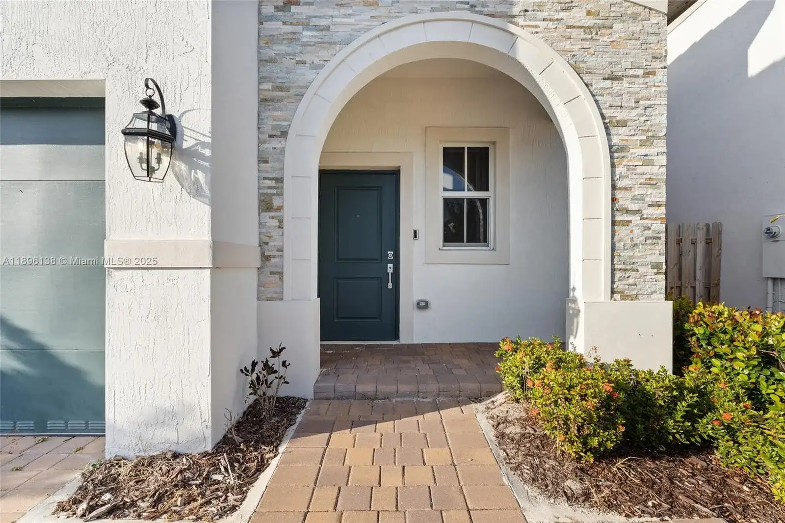 2405 NW 131st Cir, Miami FL 33167 photo 4