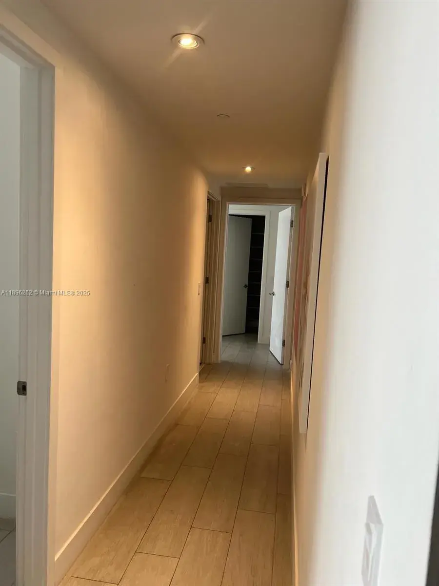 4010 S Ocean Dr # R2004, Hollywood FL 33019