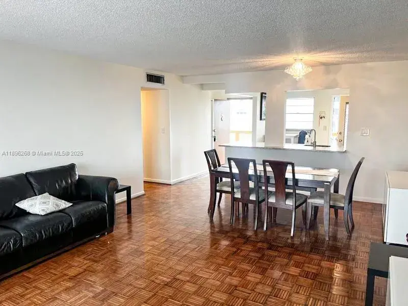 319 NE 14th Ave # 702, Hallandale Beach FL 33009