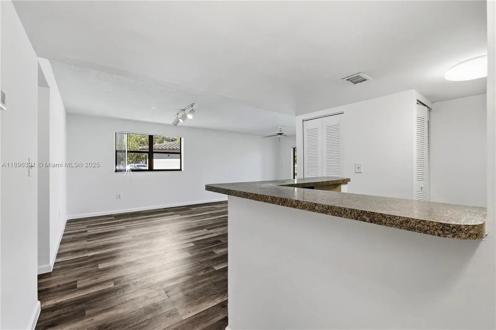 9877 Nob Hill Ct # 9877, Sunrise FL 33351