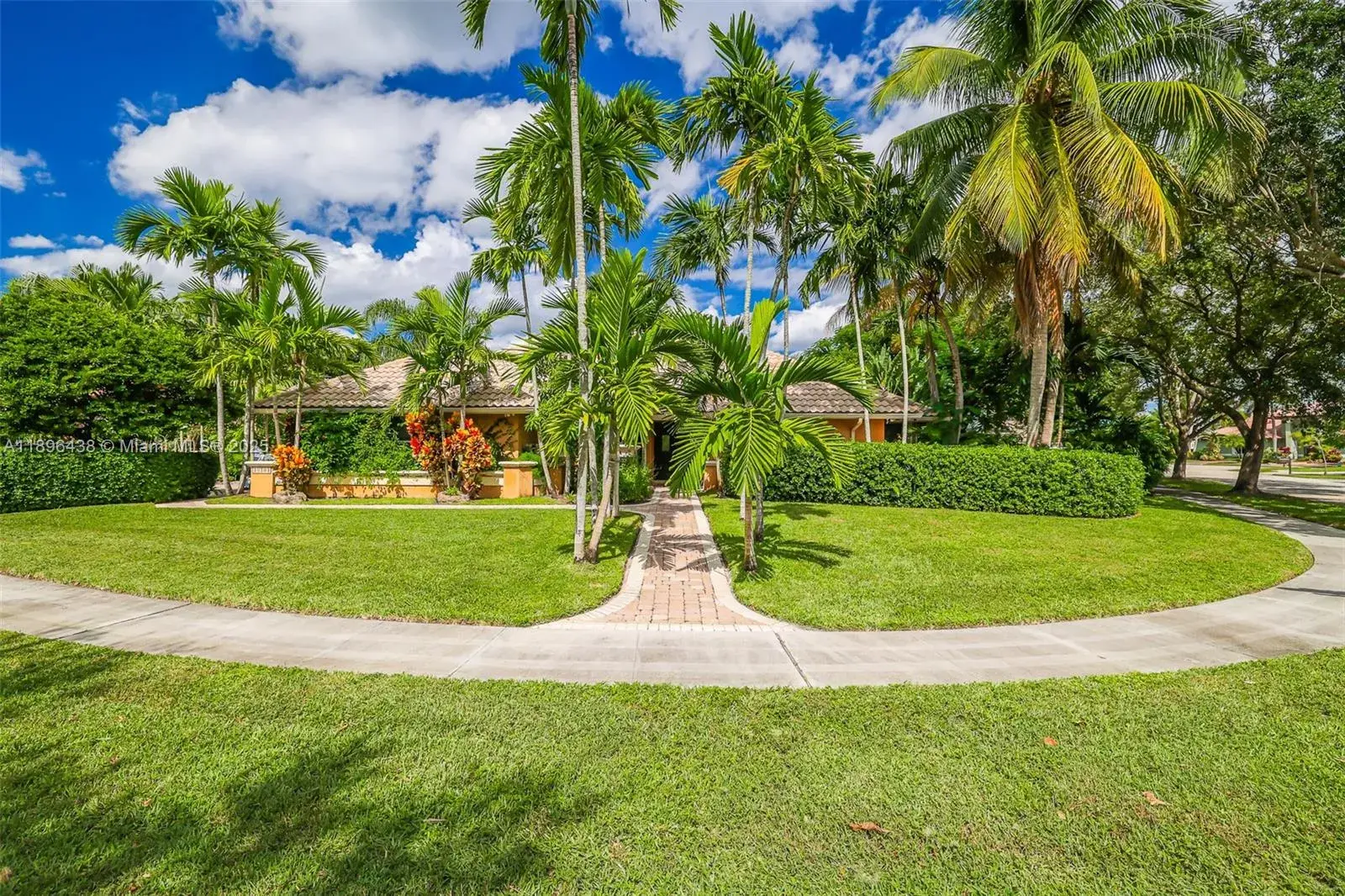 10101 SW 5th St, Plantation FL 33324