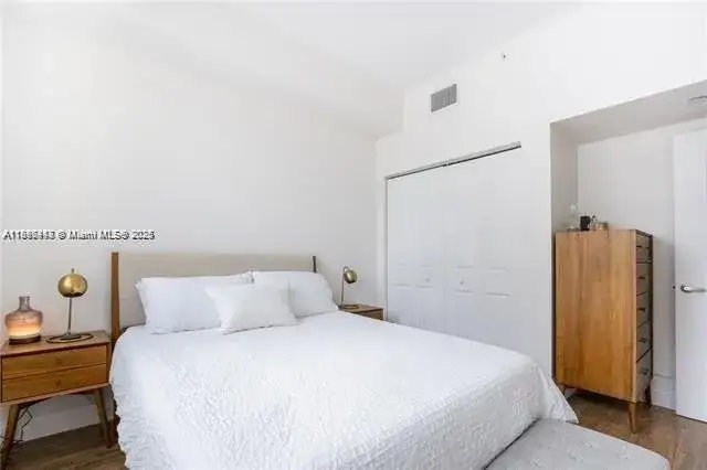 111 E Flagler St # 708, Miami FL 33131 photo 5