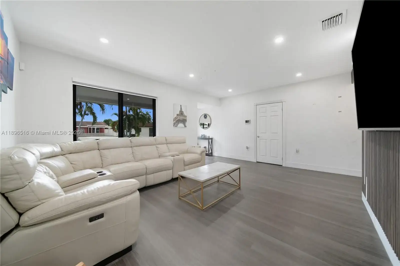 6731 SW 5th Ter, Miami FL 33144 photo 4