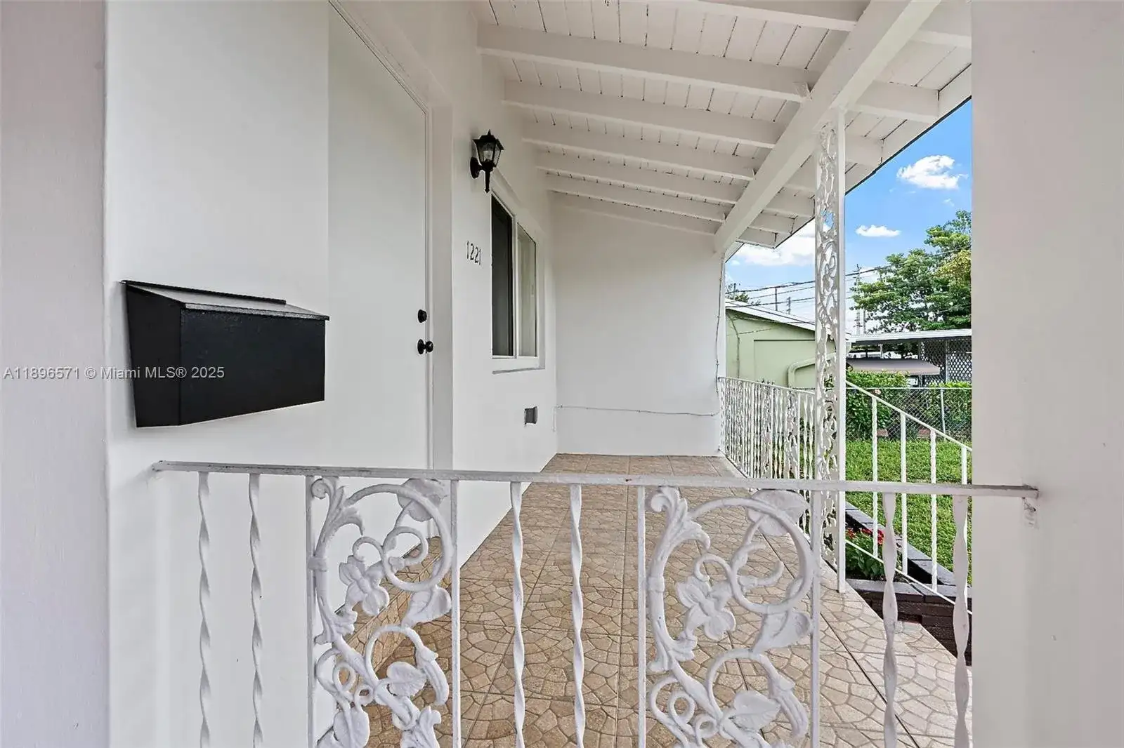 1221 NW 34th Ave # 1221, Miami FL 33125 photo 2