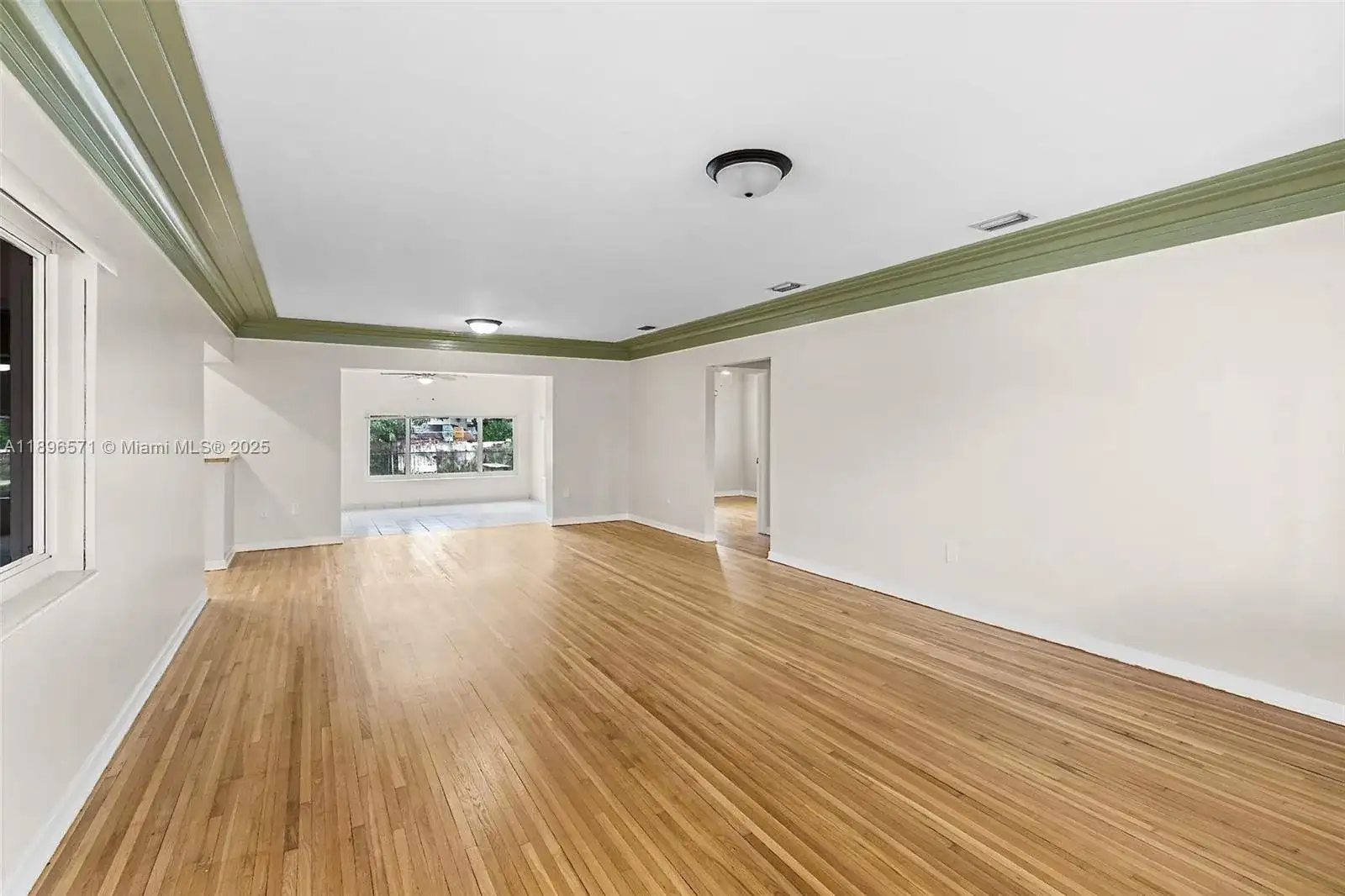 1221 NW 34th Ave # 1221, Miami FL 33125 photo 3