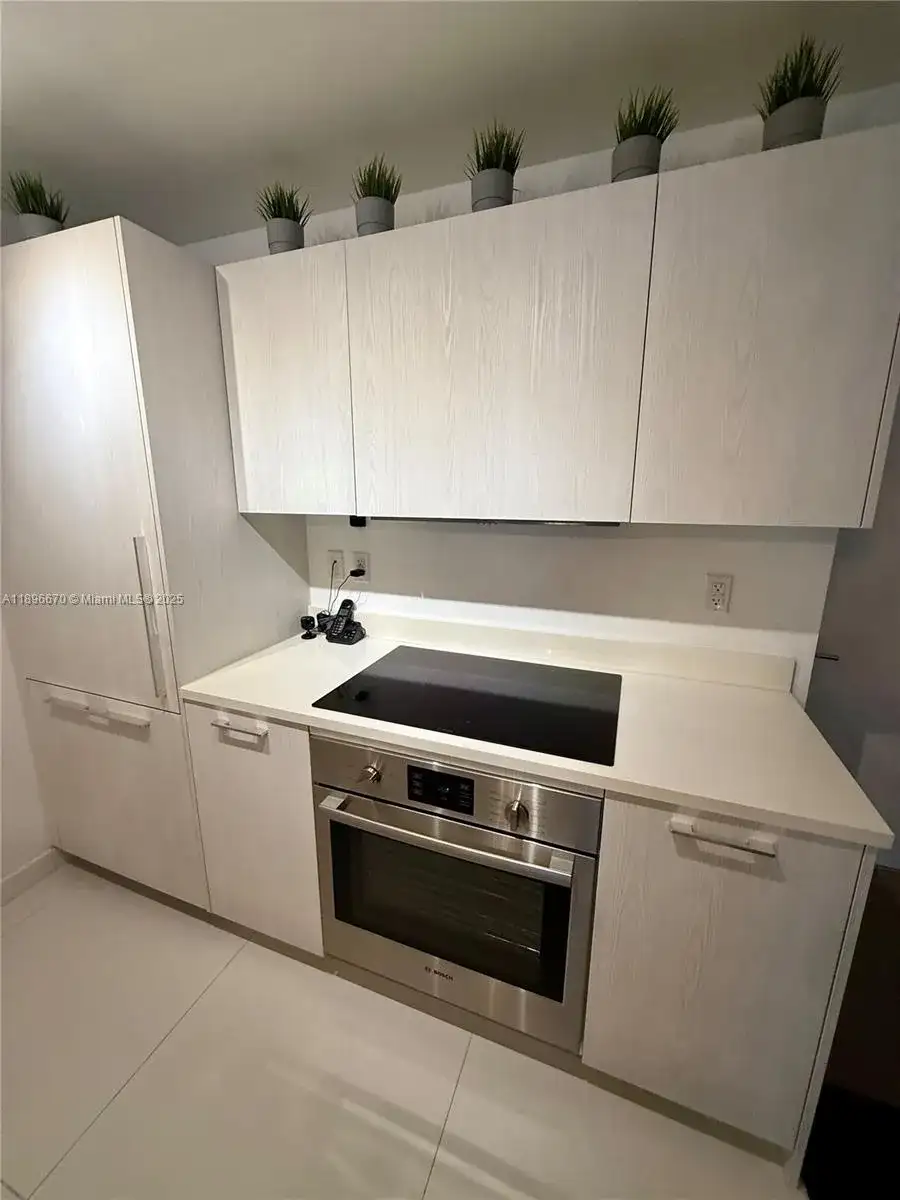 501 NE 31st St # 602, Miami FL 33137 photo 4