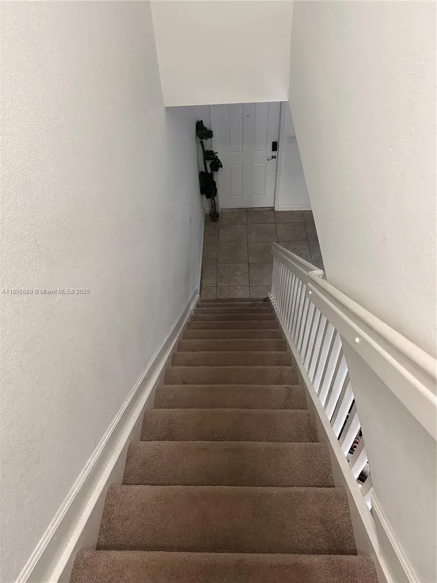 8867 W 35th Way, Hialeah FL 33018