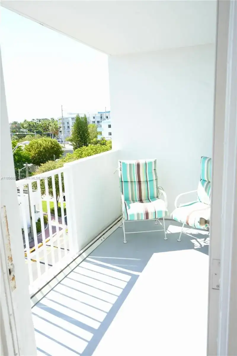 8000 Harding Ave # 5F, Miami Beach FL 33141 photo 2