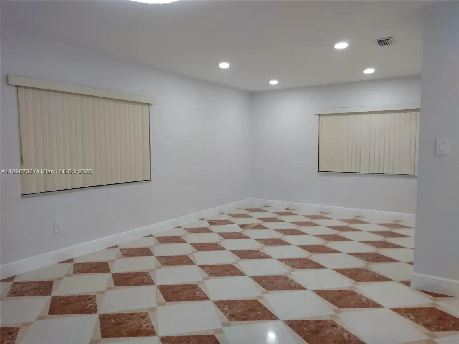 265 NW 190 Street, Miami Gardens FL 33169 photo 2