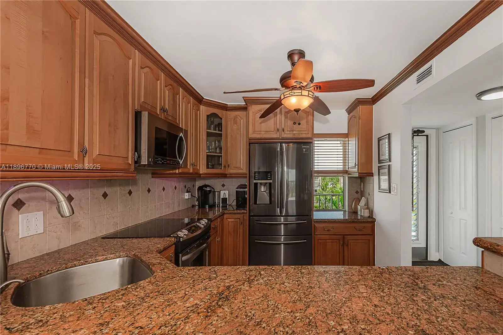 4800 Hillcrest Ln # 501, Hollywood FL 33021 photo 5