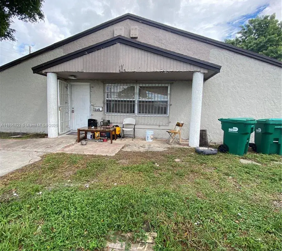 3956 NW 182nd Ln, Miami Gardens FL 33055
