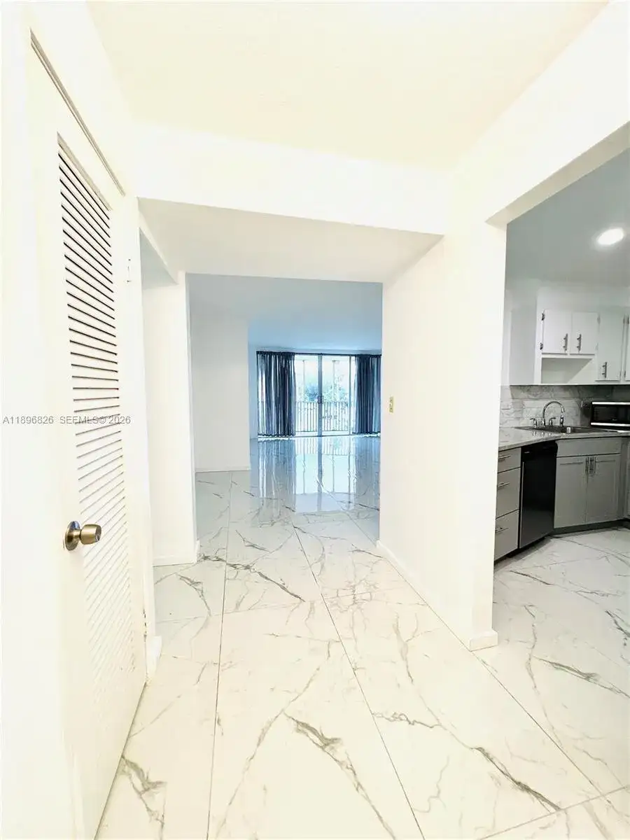 1710 NE 191st St # 3, Miami FL 33179 photo 4
