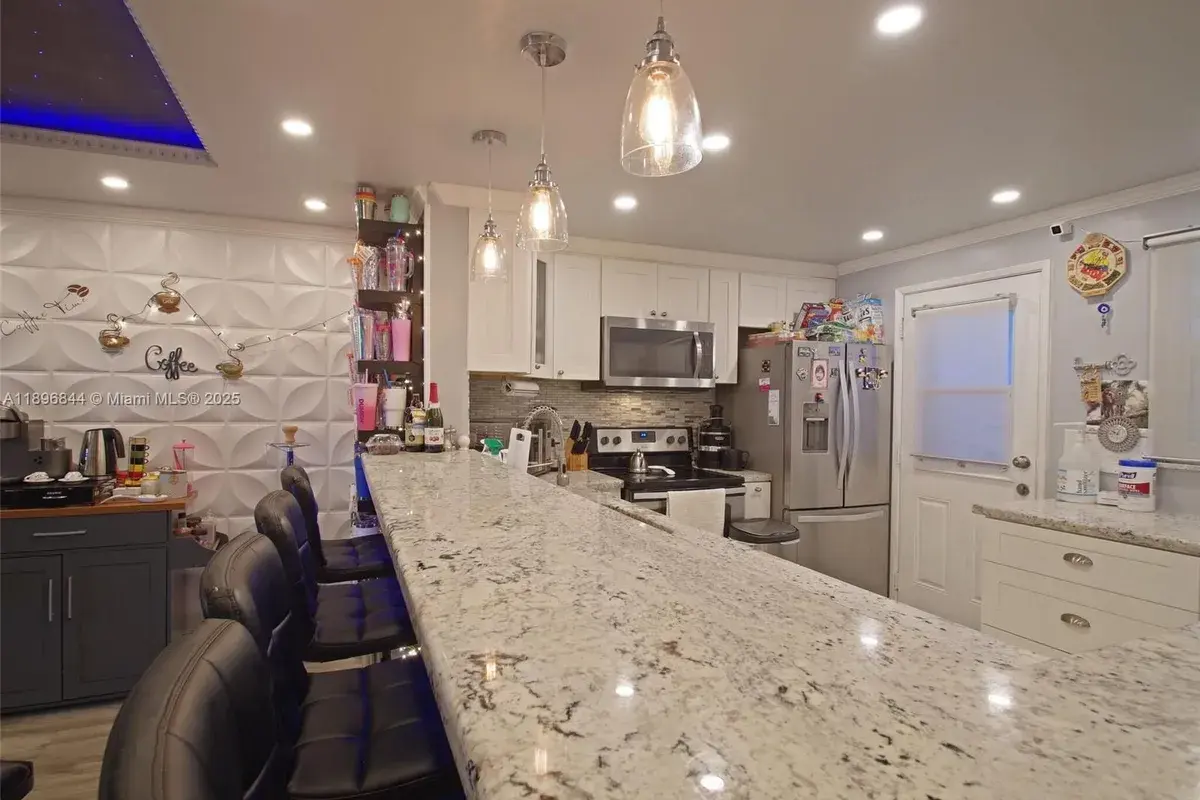 420 NE 12th Ave # 401, Hallandale Beach FL 33009