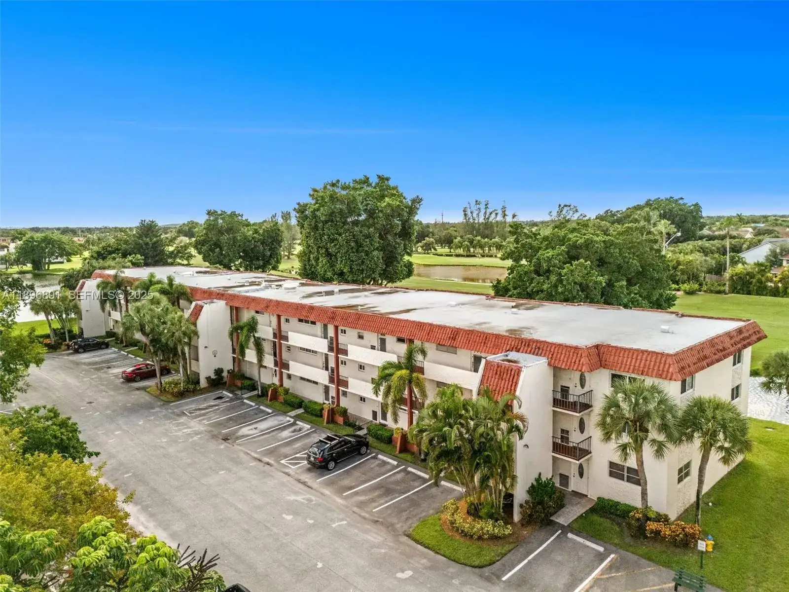 9811 N Hollybrook Lake Dr # 103, Pembroke Pines FL 33025 photo 2