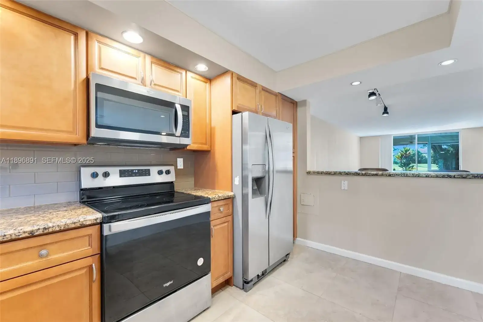 9811 N Hollybrook Lake Dr # 103, Pembroke Pines FL 33025 photo 4