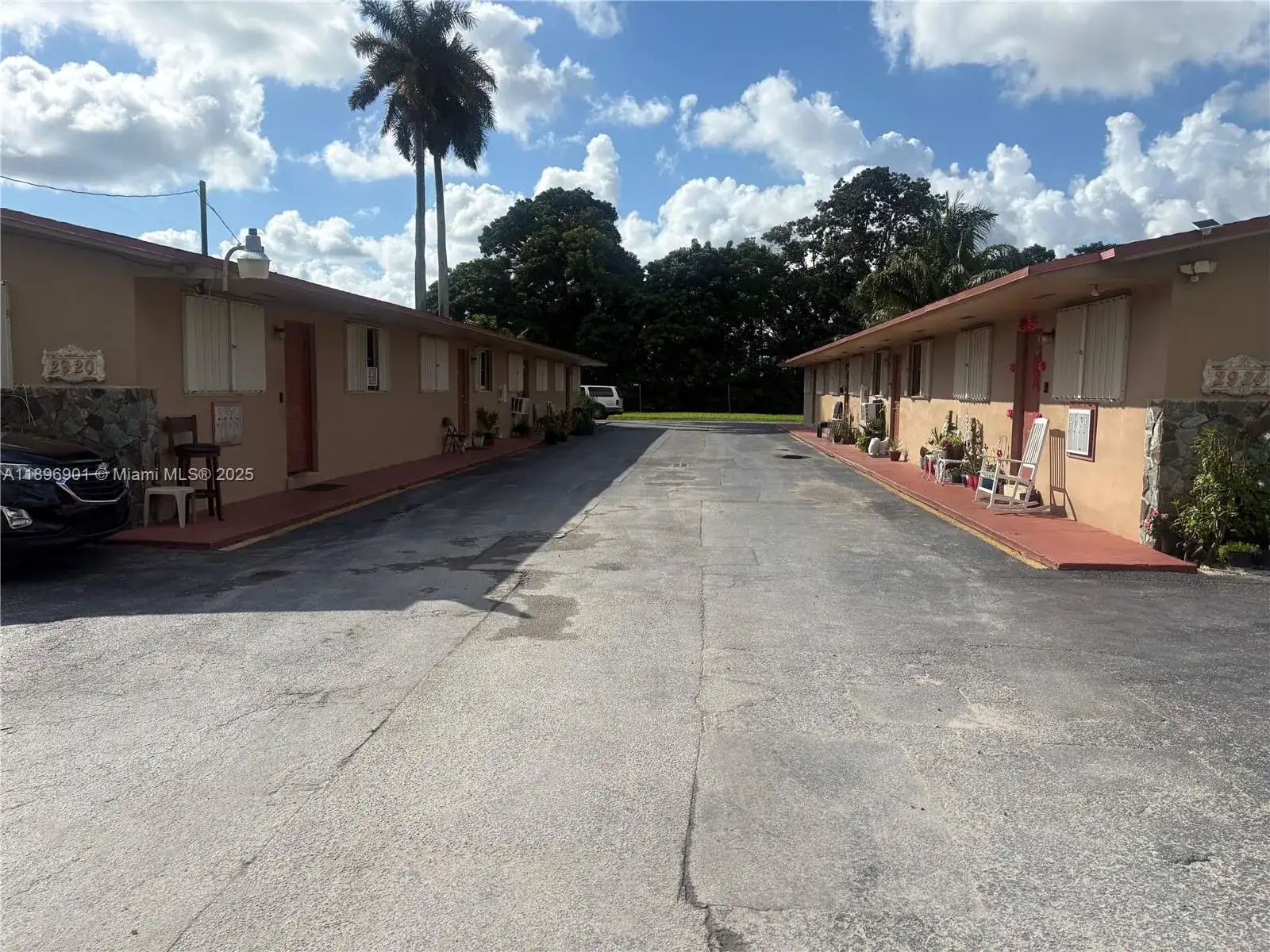 2924 NW 132nd Ter, Opa-Locka FL 33054 photo 2
