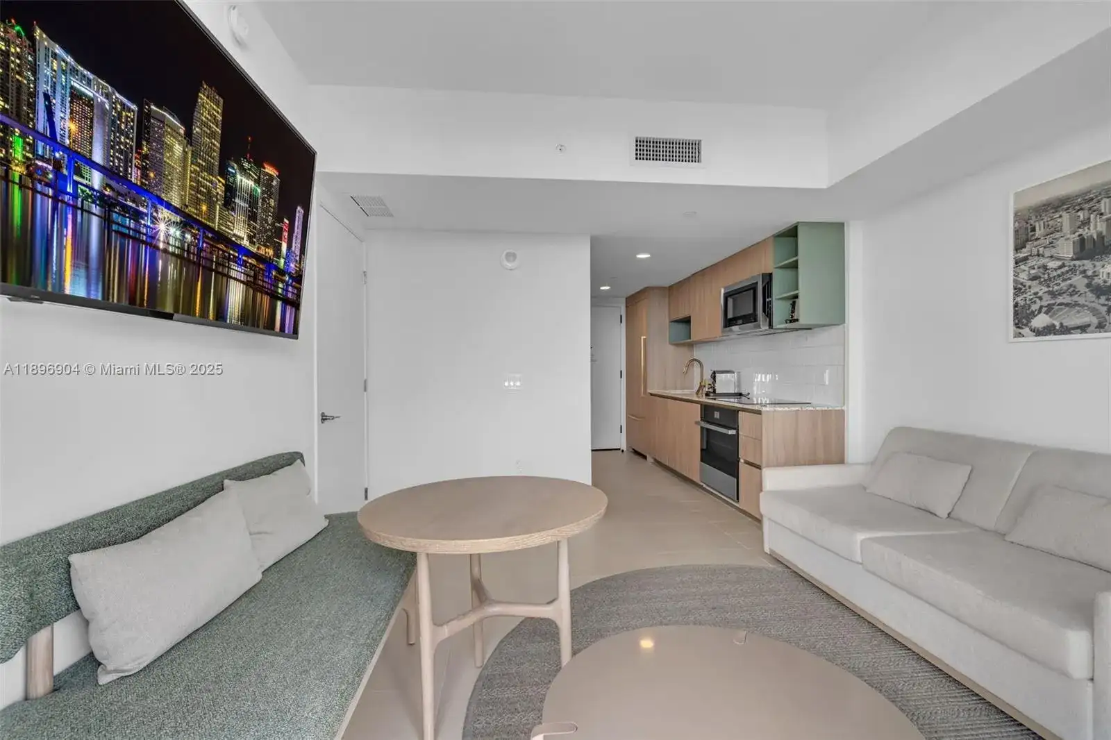 159 NE 6th St # 4514, Miami FL 33132 photo 4