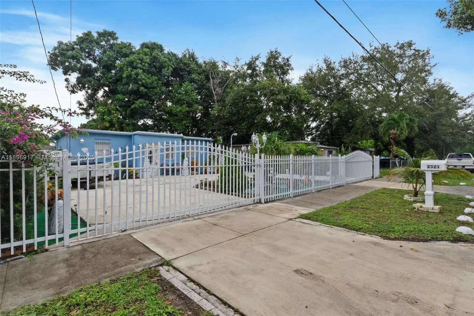 2321 NW 153rd St, Miami Gardens FL 33054 photo 3