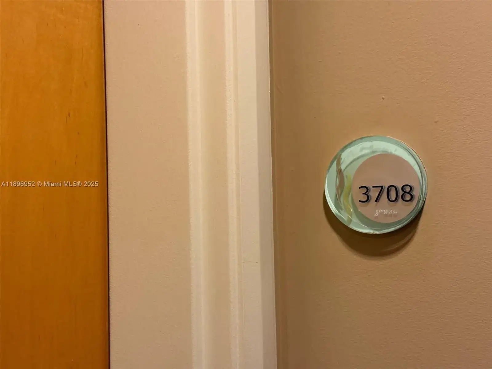 244 Biscayne Blvd # 3708, Miami FL 33132 photo 4