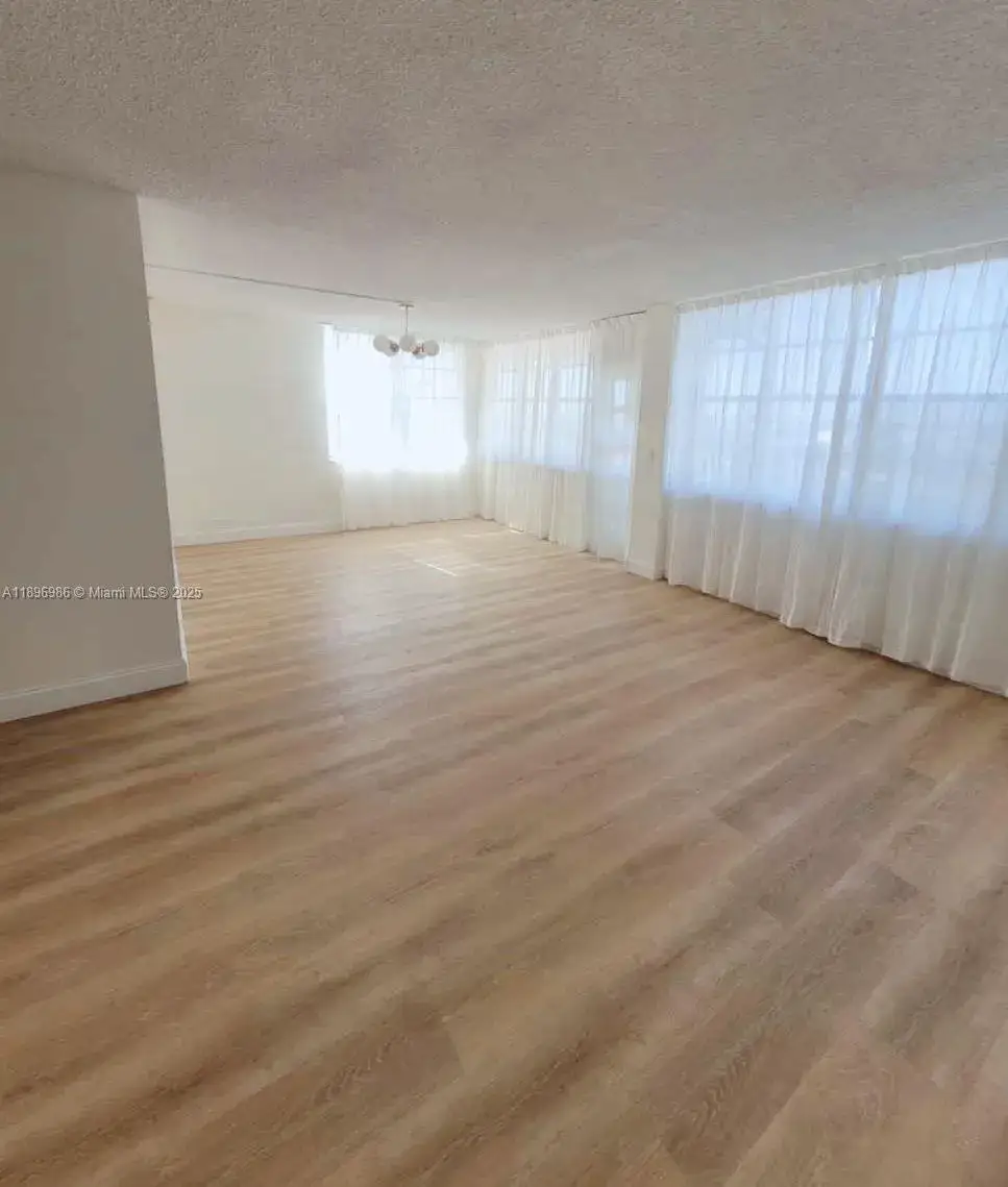 2025 NE 164th St # 816, North Miami Beach FL 33162