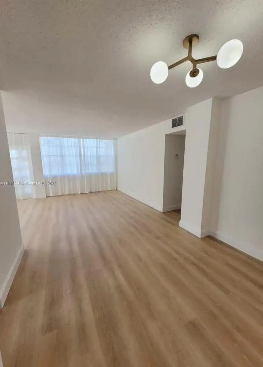 2025 NE 164th St # 816, North Miami Beach FL 33162 photo 2