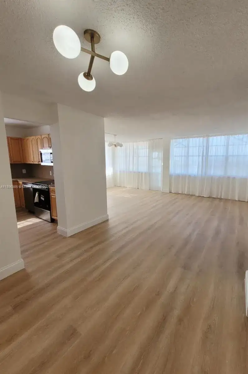 2025 NE 164th St # 816, North Miami Beach FL 33162 photo 4