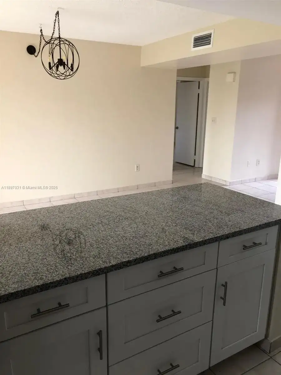 8401 SW 107th Ave # 313E, Miami FL 33173 photo 2