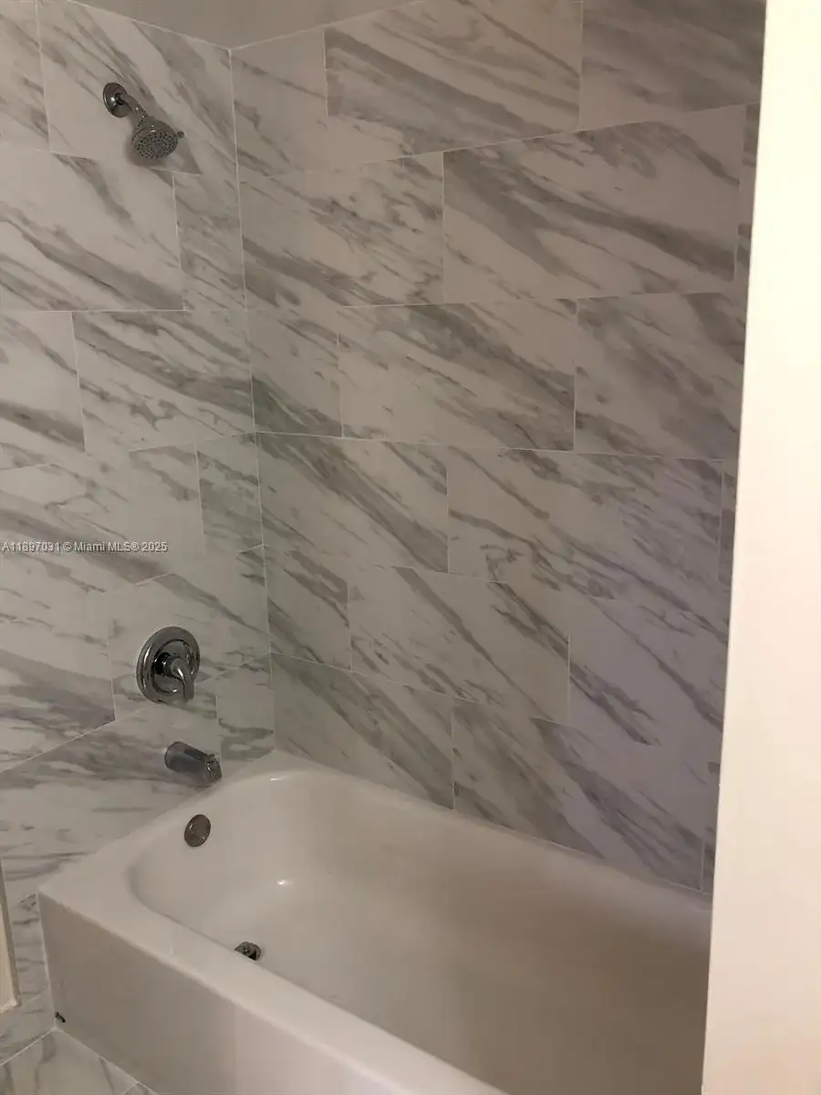 8401 SW 107th Ave # 313E, Miami FL 33173 photo 5