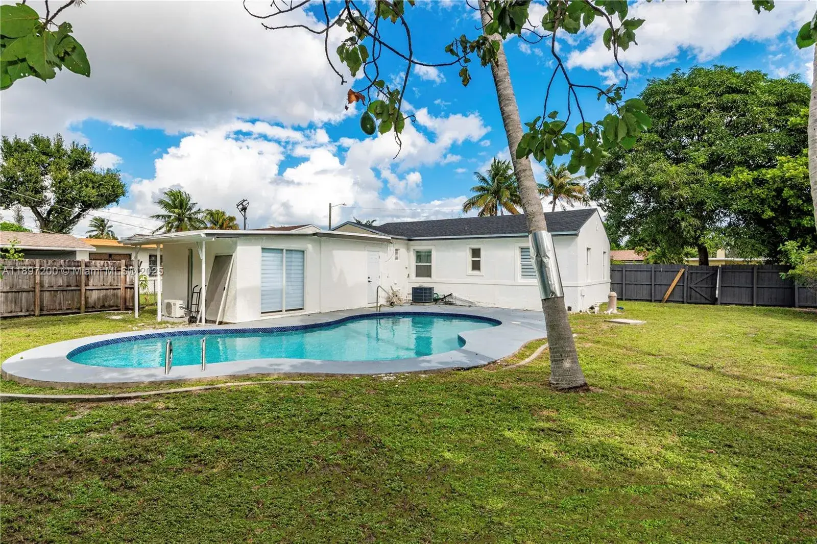 1421 NW 1st Ave, Fort Lauderdale FL 33311