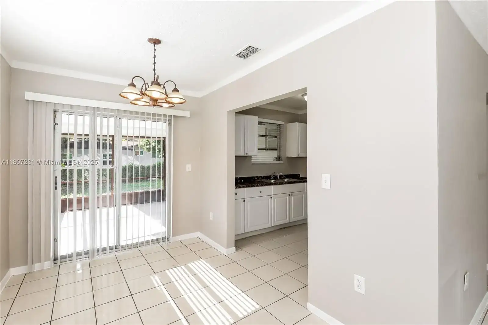 381 NE 164th St # 0, Miami FL 33162 photo 4