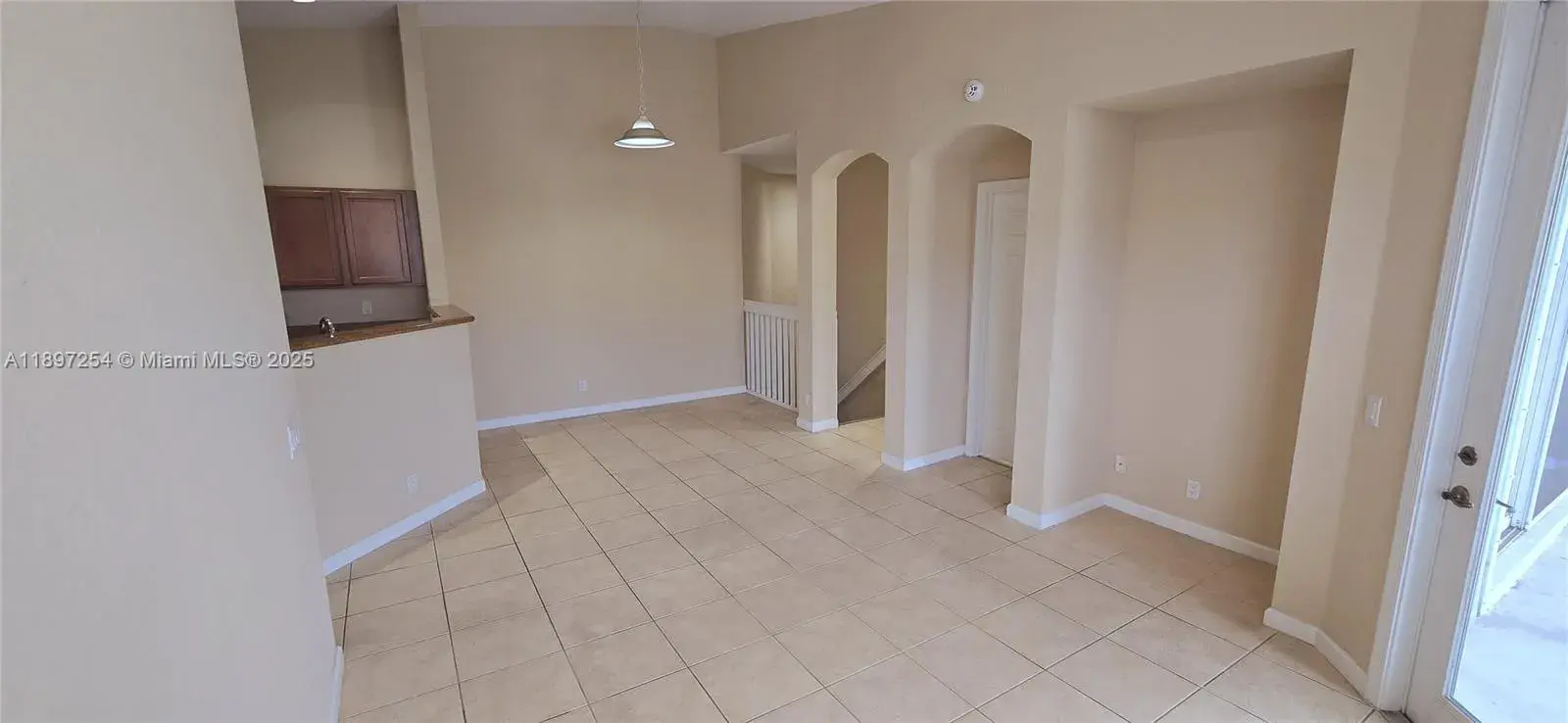 3020 Laurel Ridge Cir, Riviera Beach FL 33404