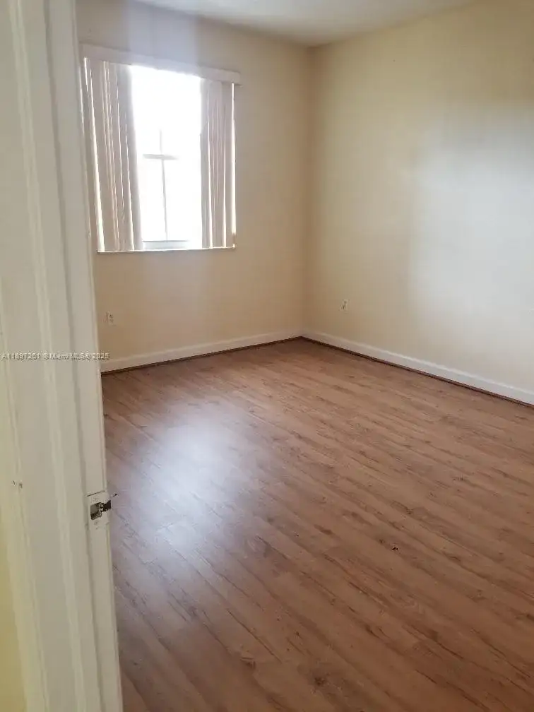 1663 SE 27th Dr # 202, Homestead FL 33035 photo 5