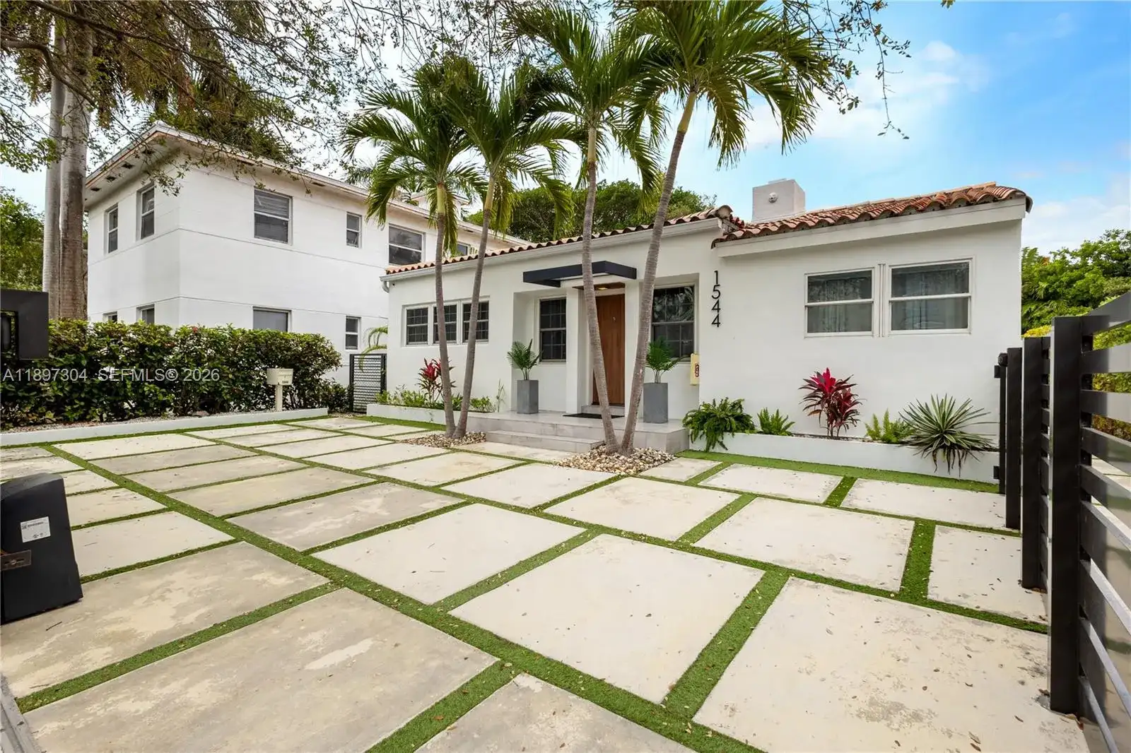 1544 Michigan Ave, Miami Beach FL 33139 photo 3