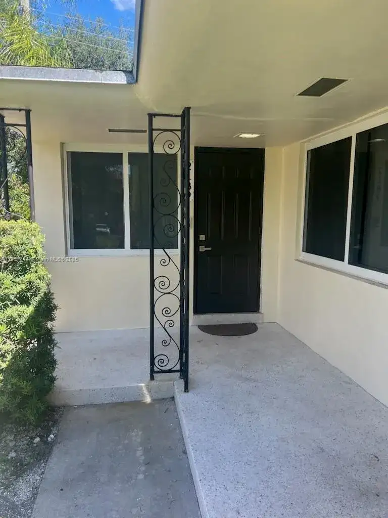 2181 NE 167th St # 2189, North Miami Beach FL 33162 photo 4