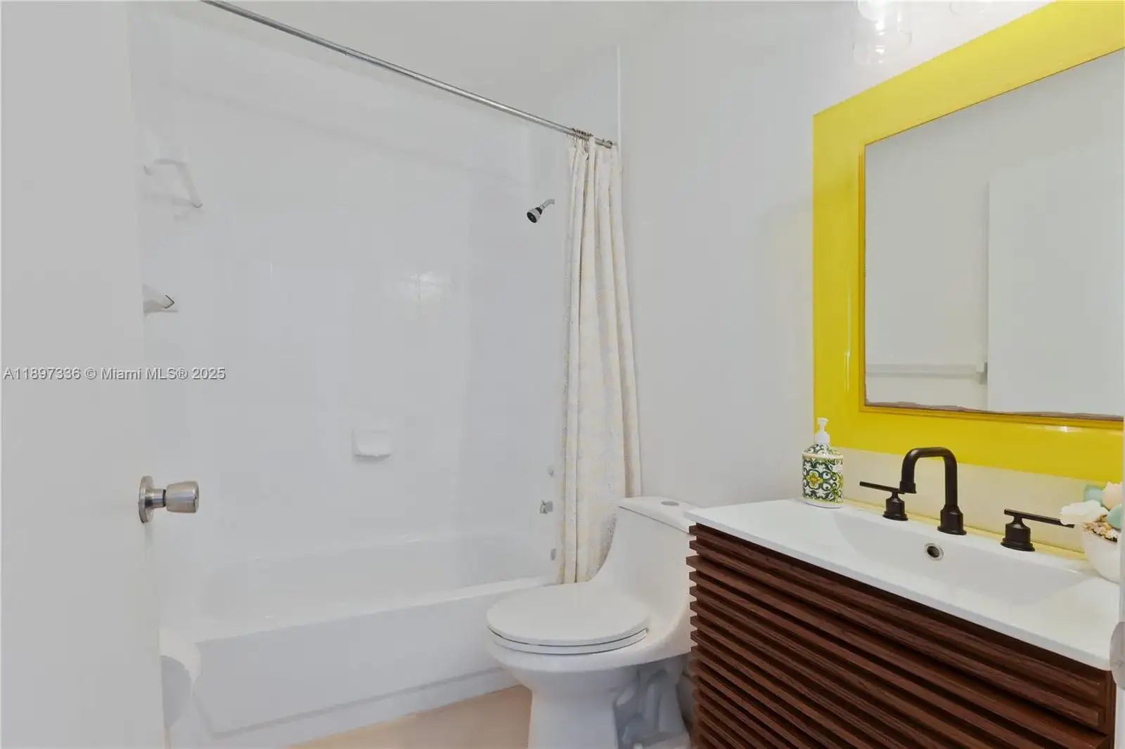 13809 SW 161st Ter, Miami FL 33177 photo 5