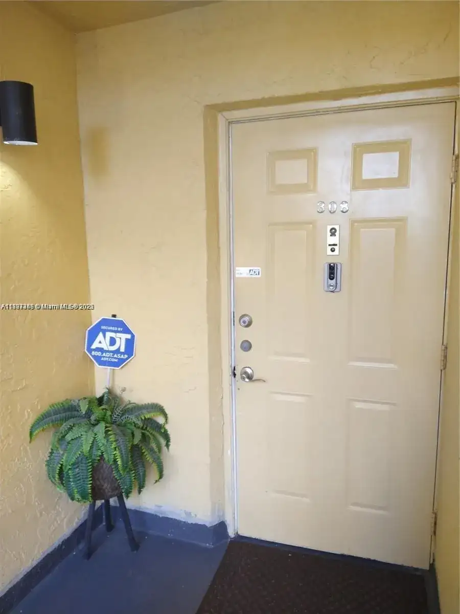 6575 W Oakland Park Blvd # 308, Lauderhill FL 33313 photo 2