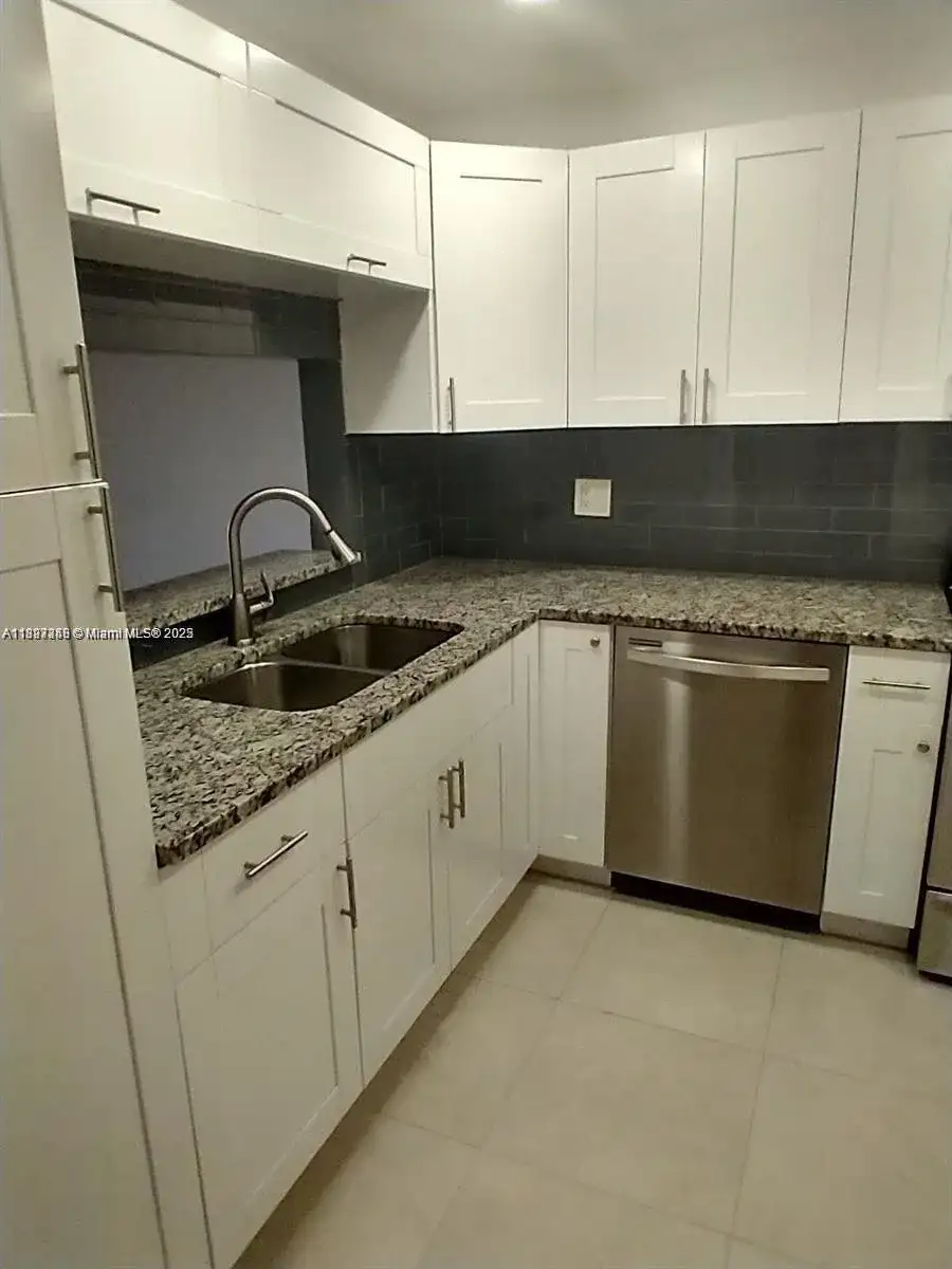 6575 W Oakland Park Blvd # 308, Lauderhill FL 33313 photo 3