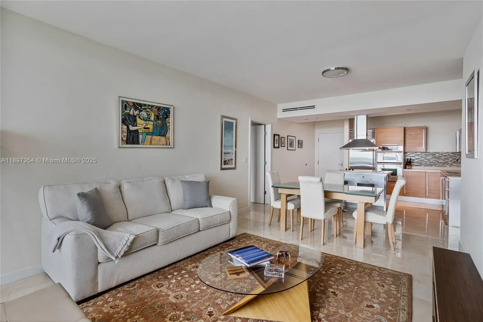 218 SE 14th St # 2105, Miami FL 33131