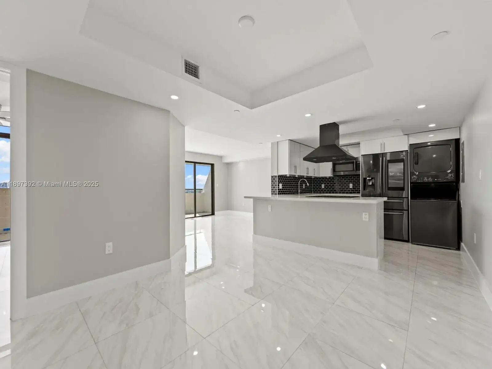 911 E Ponce De Leon Blvd # 1601, Coral Gables FL 33134 photo 2