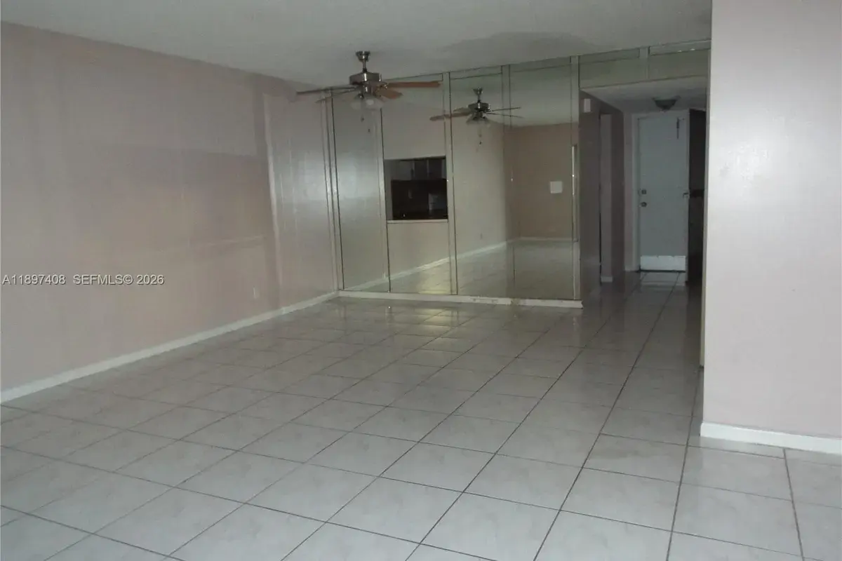 410 SE 2nd St # 102, Hallandale Beach FL 33009