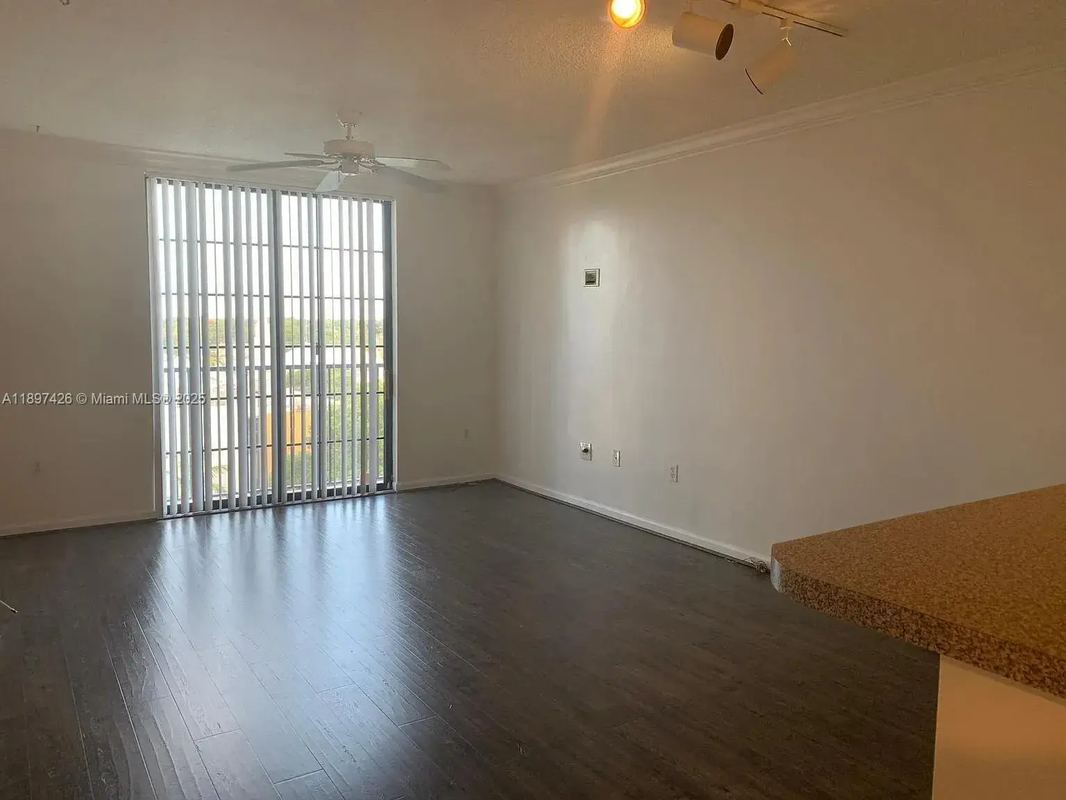 1919 Van Buren St # 719A, Hollywood FL 33020